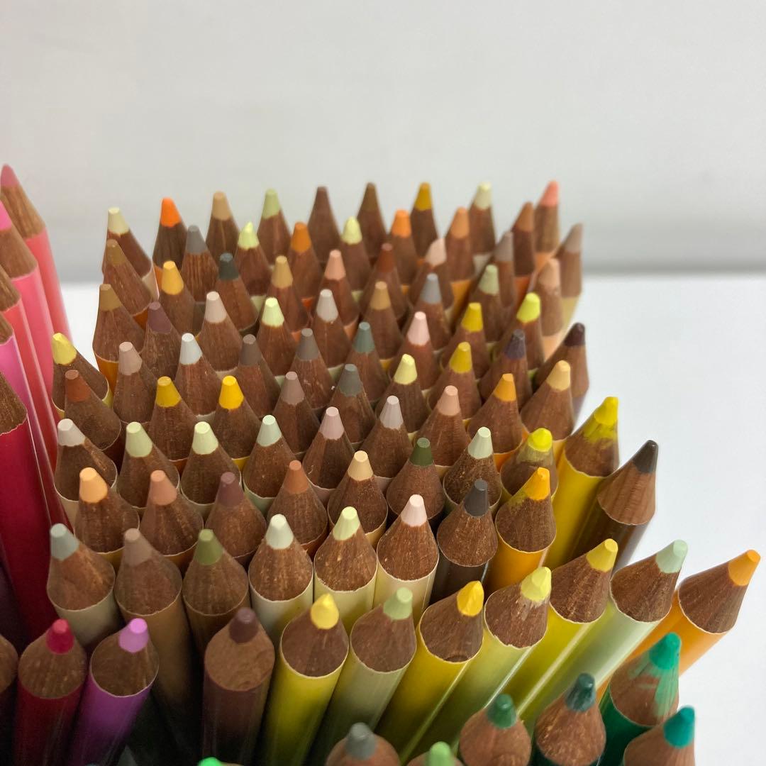 B225-1 フェリシモ カラーミュージアム 色鉛筆　500本