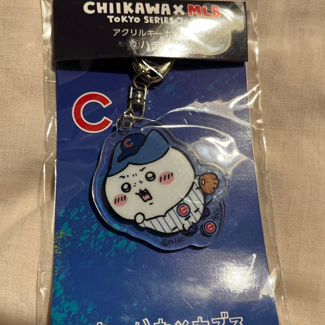 ちいかわ MLB ぬいぐるみ　缶バッジ　キーホルダー