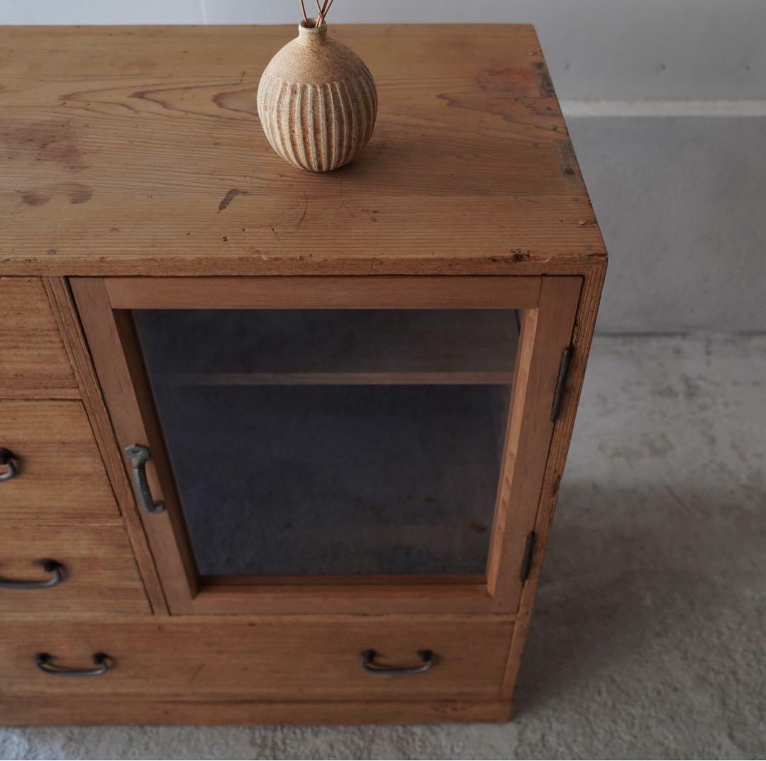 puku様　古いガラス戸棚