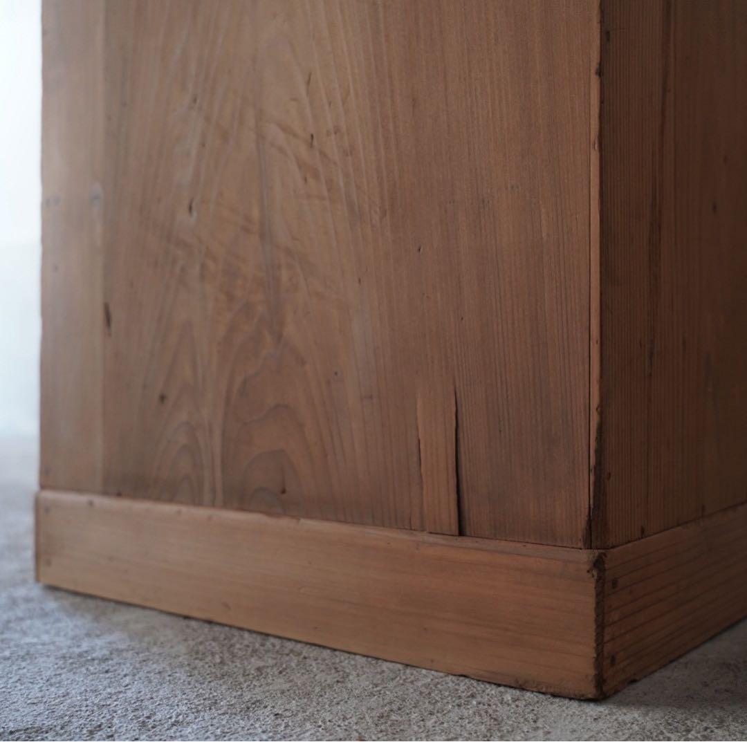 puku様　古いガラス戸棚