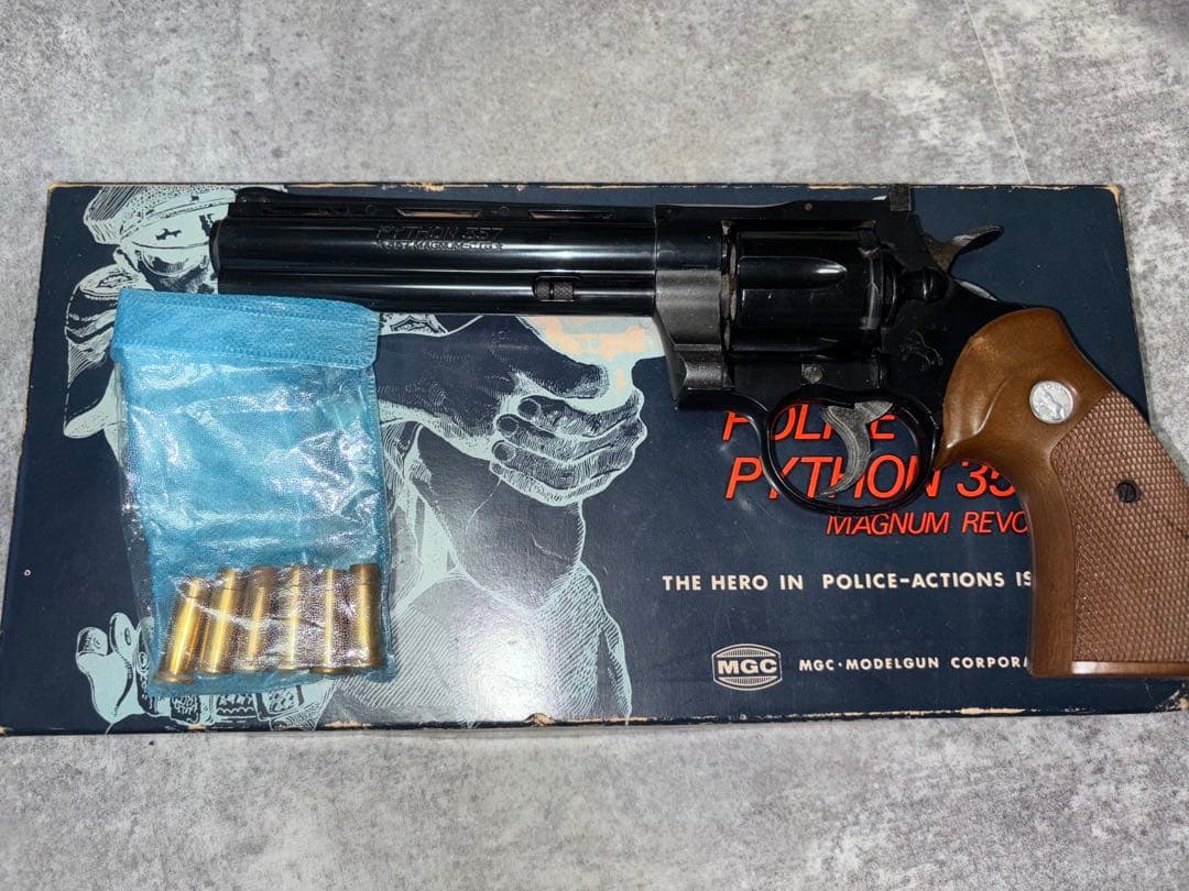 MGCコルトパイソン 6-inch マグナム モデルガン Python 玩具