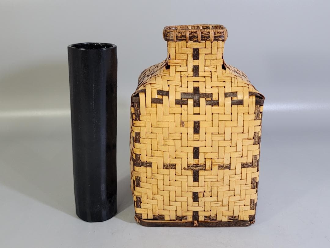 東山麓 東竹園斎作 四方形白錆花籠 共箱 美品 DT607