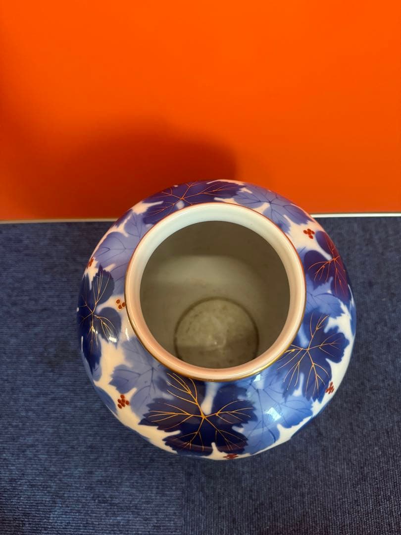 2002 深川製磁　葡萄瑠璃　花瓶　金彩