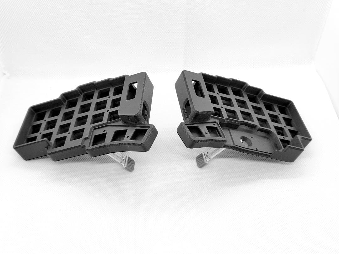 Keyball44ケース 可変テンティング、パームレスト付き