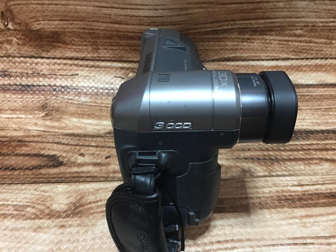 撮影再生ダビングOK　SHARP　VL-DH4000　付属品豪華　液晶大画面