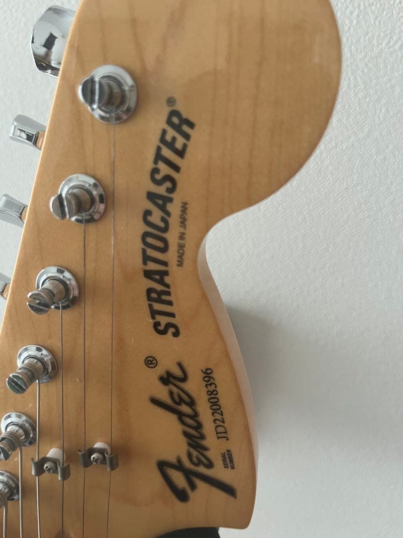 Fender ストラトキャスター　Capri Orange