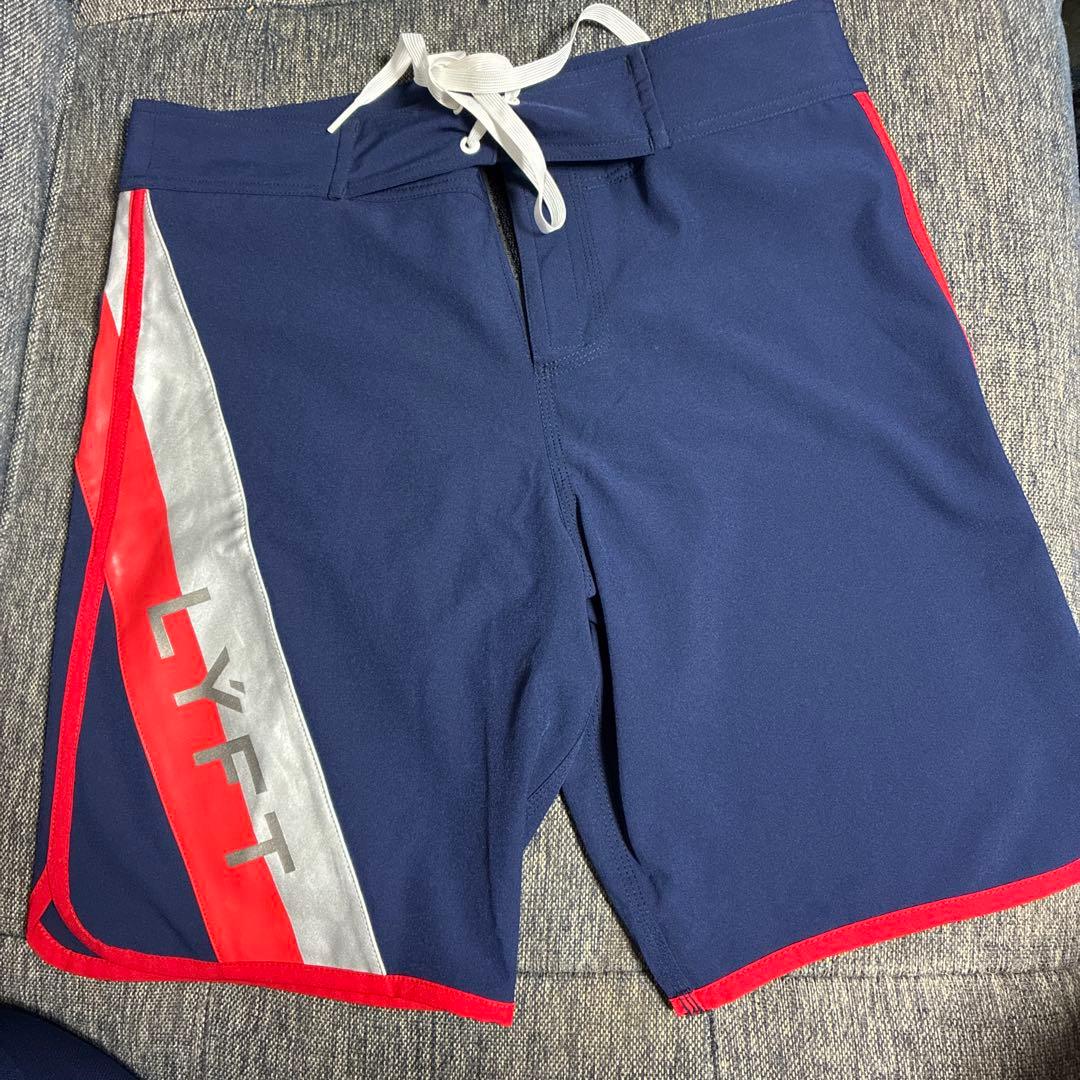 LYFT 水着 Sサイズ ネイビー/レッド　サーフパンツ　フィジーク
