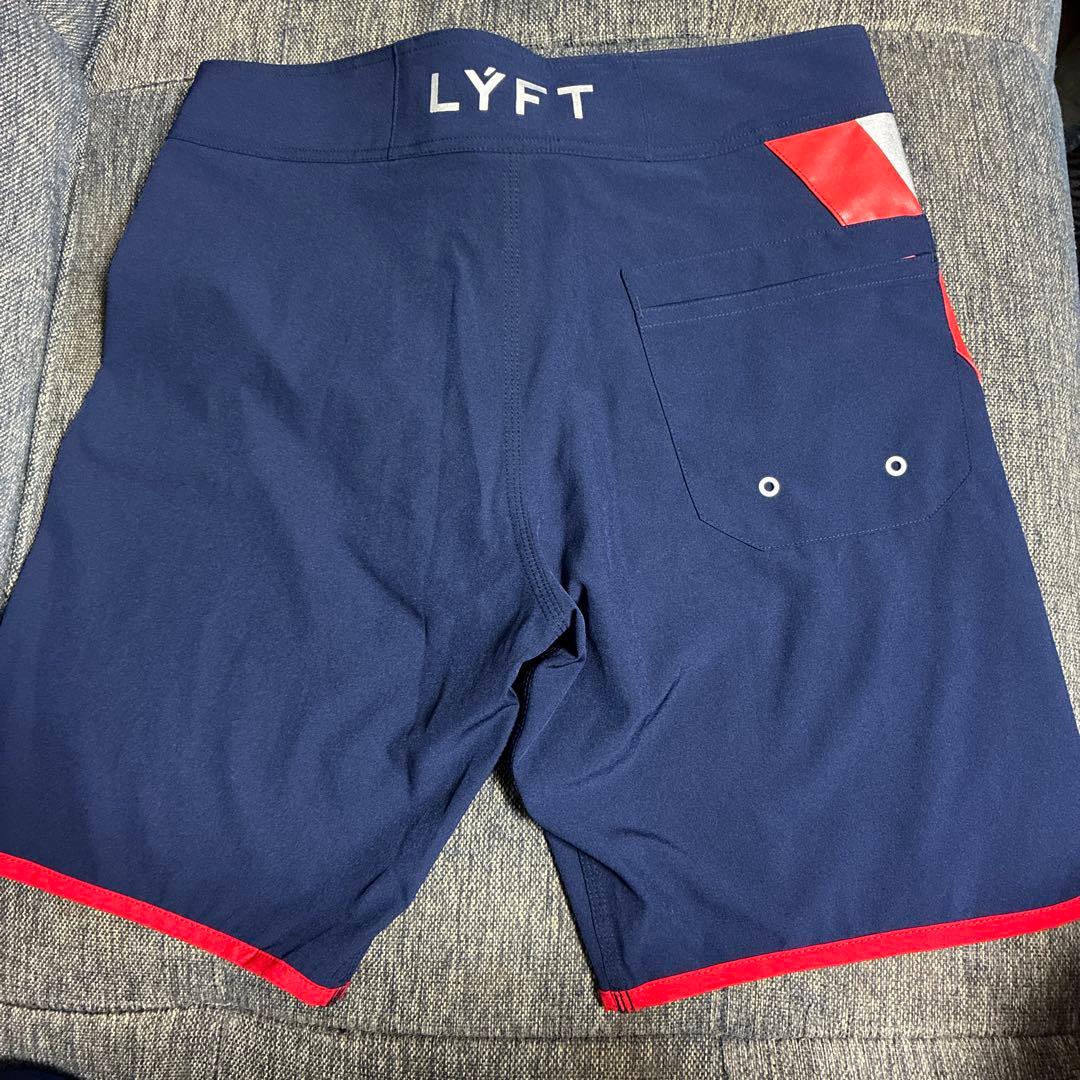 LYFT 水着 Sサイズ ネイビー/レッド　サーフパンツ　フィジーク