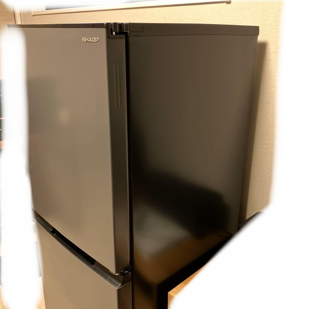 冷蔵庫　シャープ　152L ドア左右付替可能