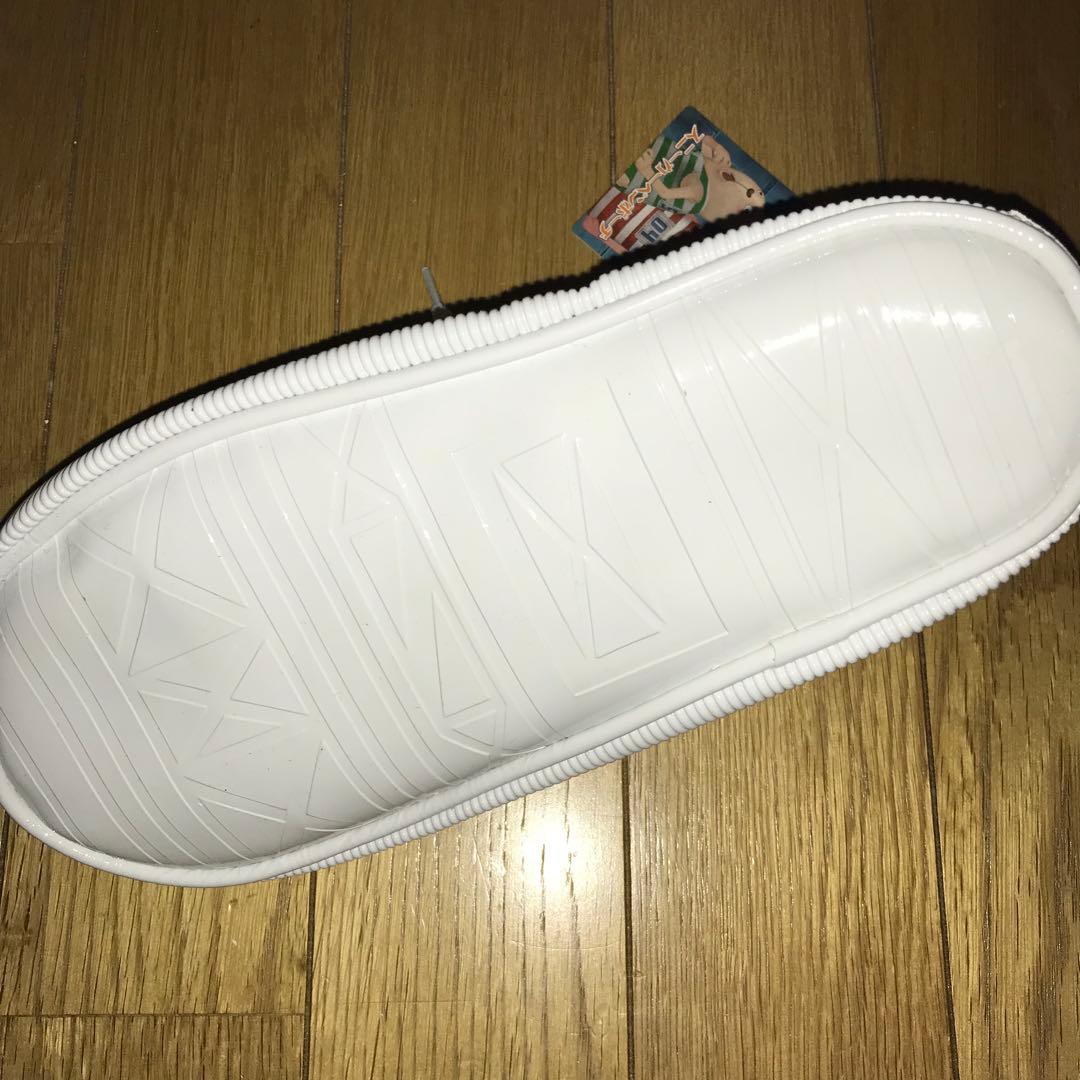 ウサビッチ　スニーカー　ペンケース　ペンポーチ　グッズ　平成レトロ