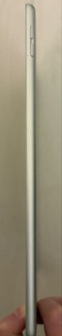 【即日発送！最終値下げ】Apple iPad シルバー 第8世代 本体 WiFi