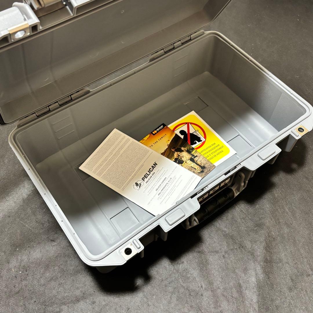 未使用 PELICAN AIR 1485 グレー ハードケース ペリカンケース