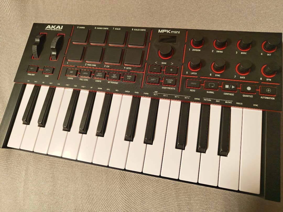 AKAI MPK mini IV MIDIキーボード