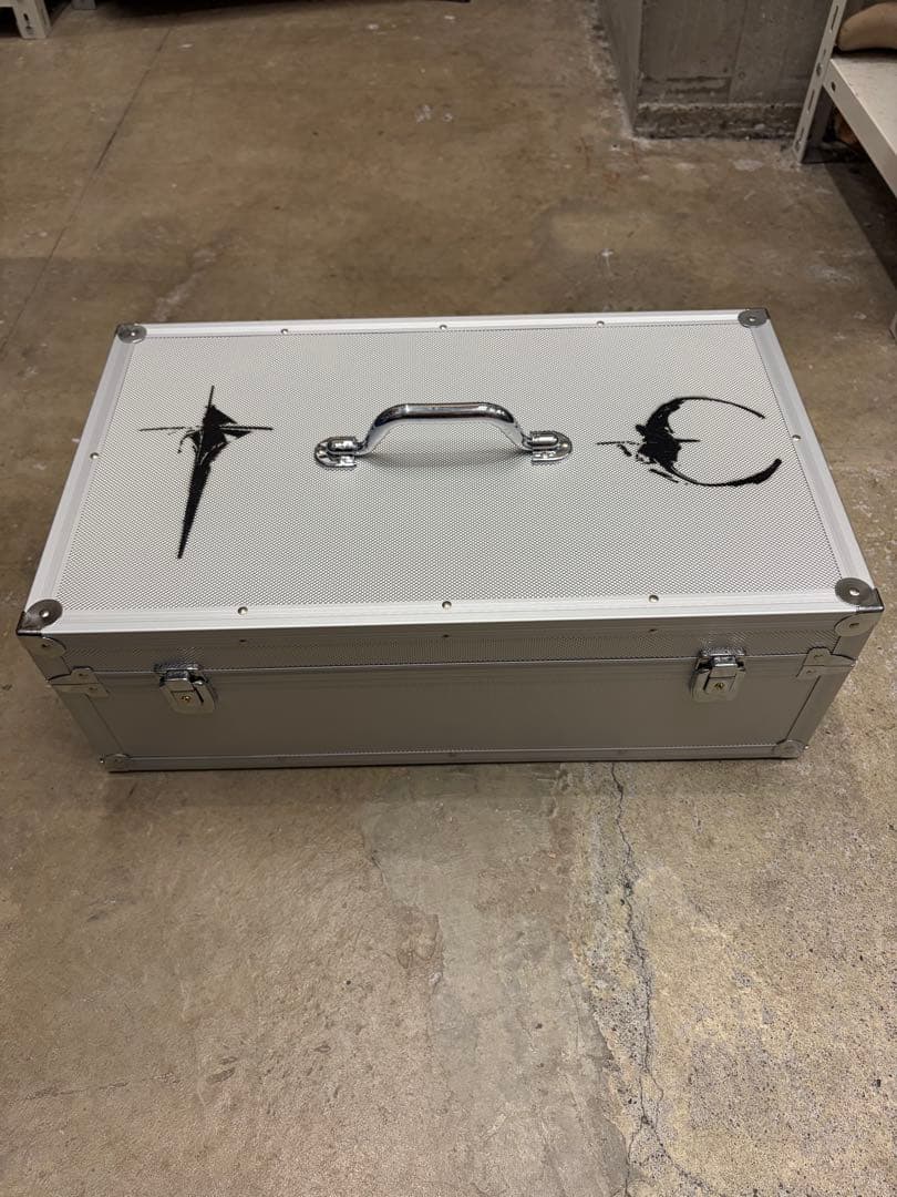 非売品 Thug Club ジェラルミンケース