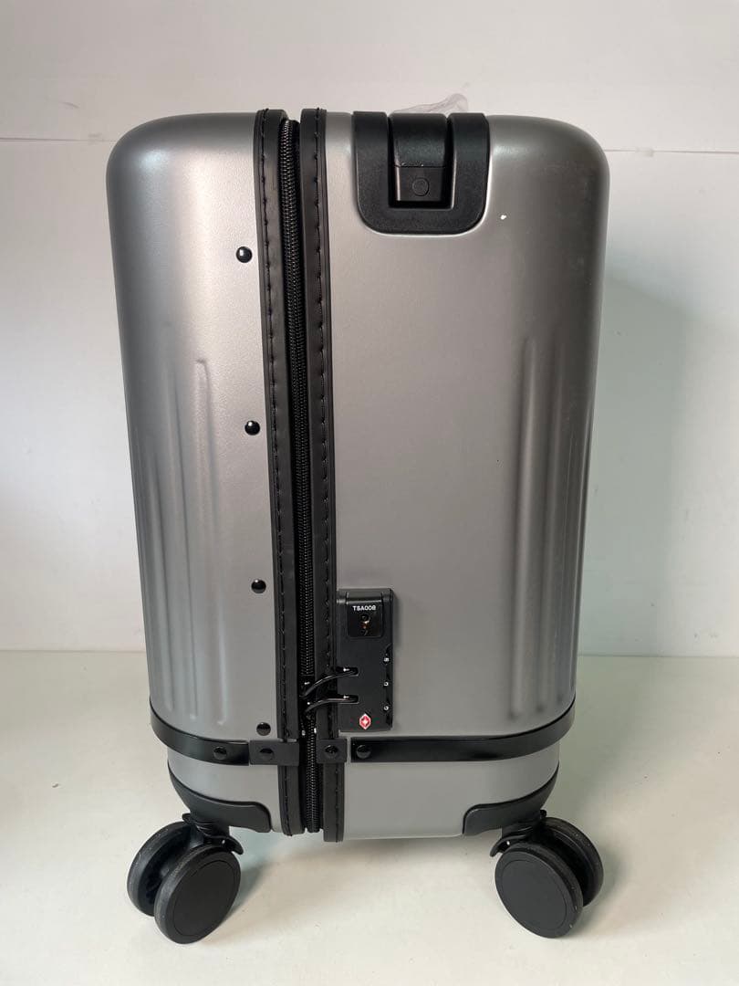 スーツケースVELO 可変式 TSAロック搭載 シルバー