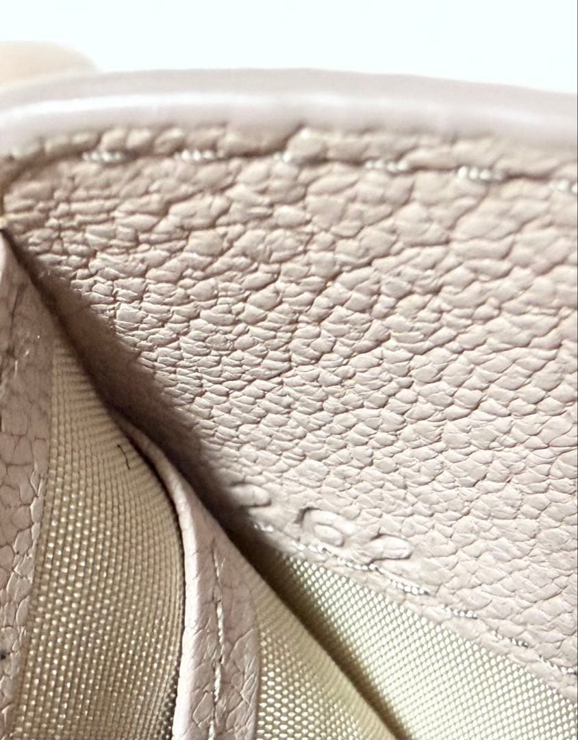 miumiu マドラスパール 三つ折財布