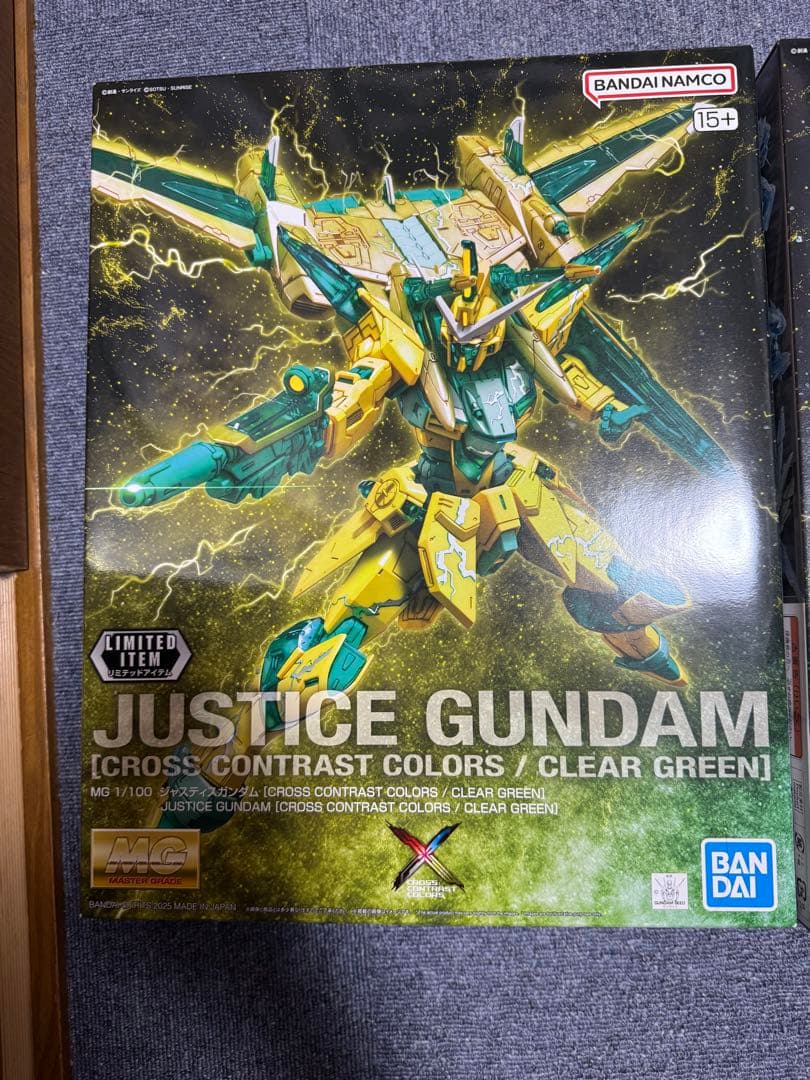 MG ジャスティスガンダム CROSSCONTRASTCOLORS
