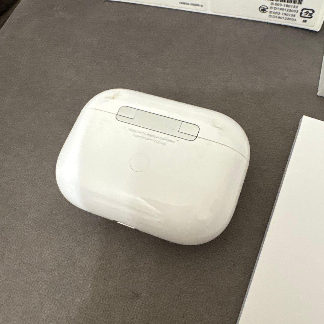 Apple AirPods Pro 本体 充電ケース付き