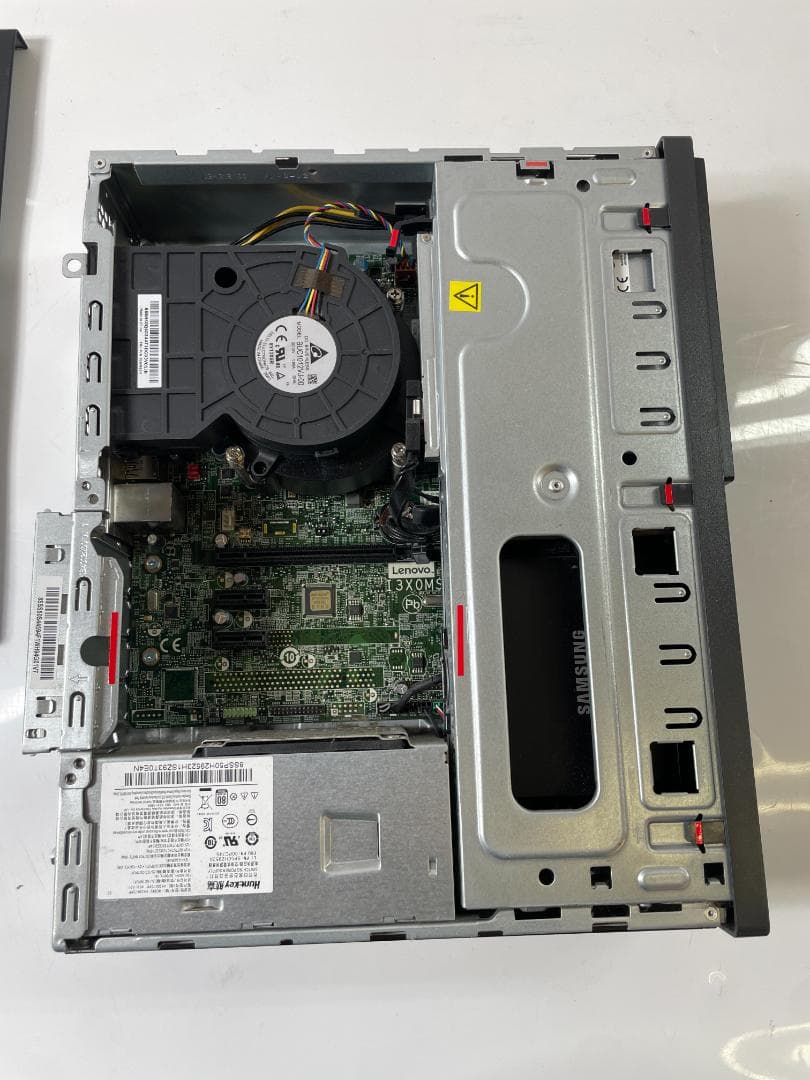 Lenovo ThinkCentre M720s 8世代i3/500GB/4GB