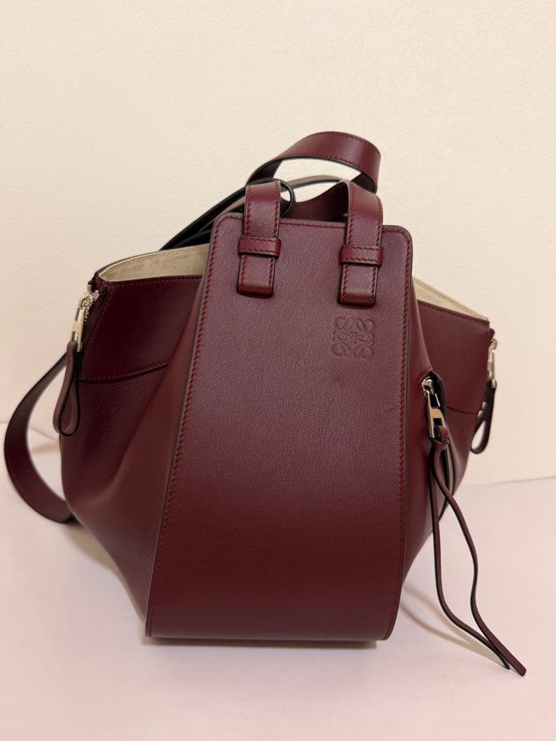 【新品未使用】☆LOEWE HAMMOCK SMALL BAG ☆バーガンディ