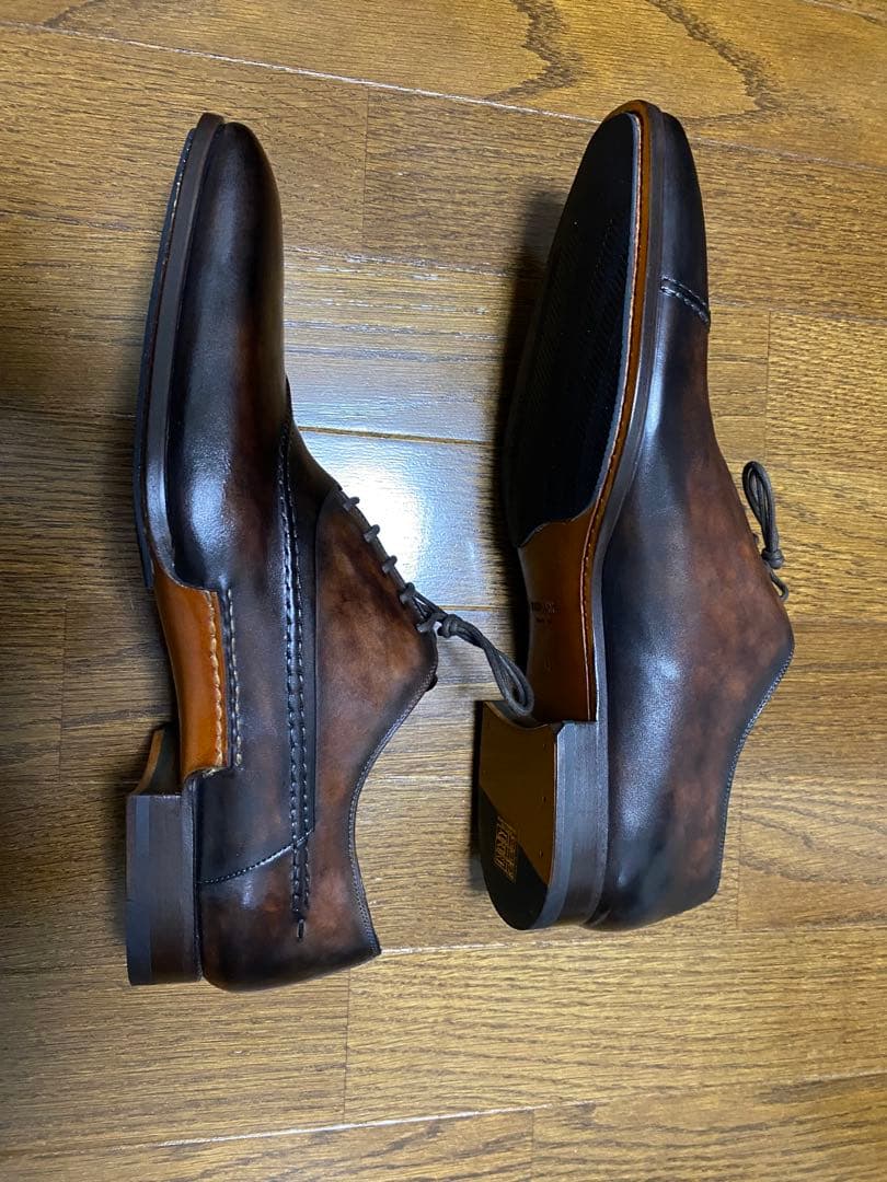 『新品・未使用』希少品マグナーニ51478ブラウン サイズ43