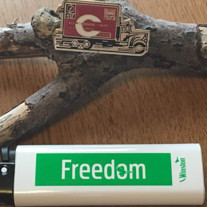 ピンバッジ NHL elf c antar アイスホッケー ジャスティンビーバー