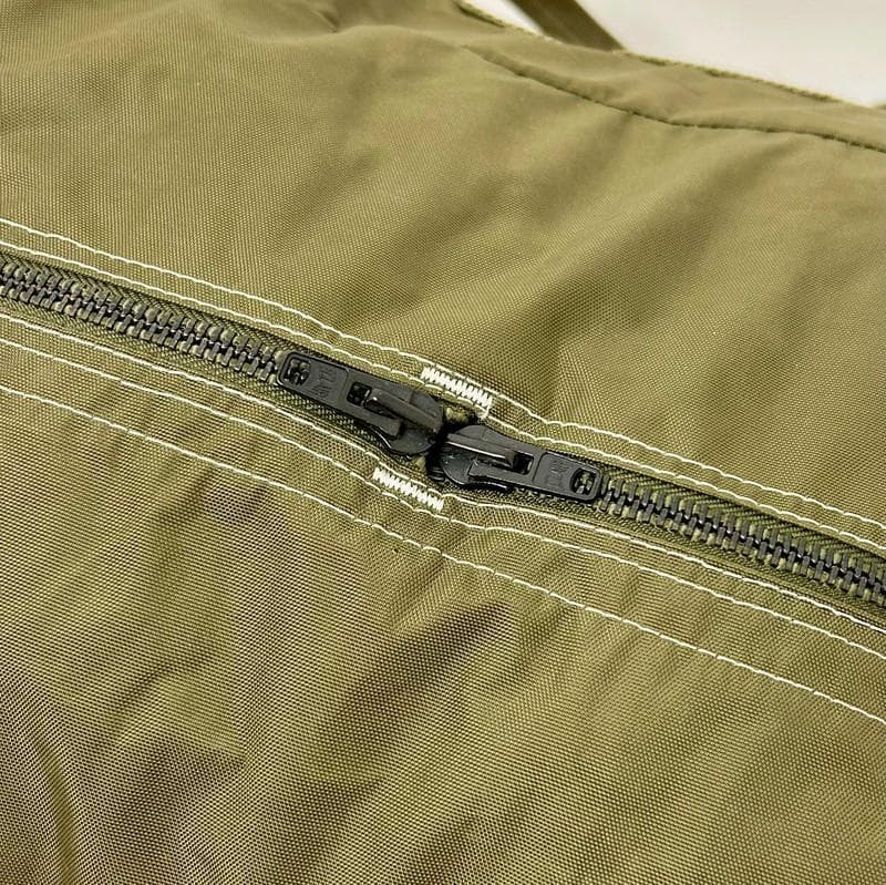 【希少】【新品】フランス軍 AERAZUR パラシュートバッグ 65L 金属