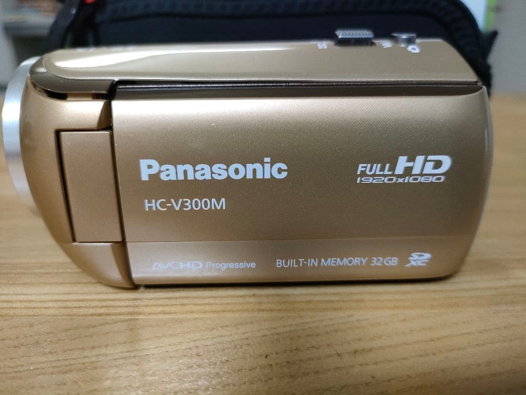Panasonic HC-V300M ビデオカメラ 本体 ゴールド