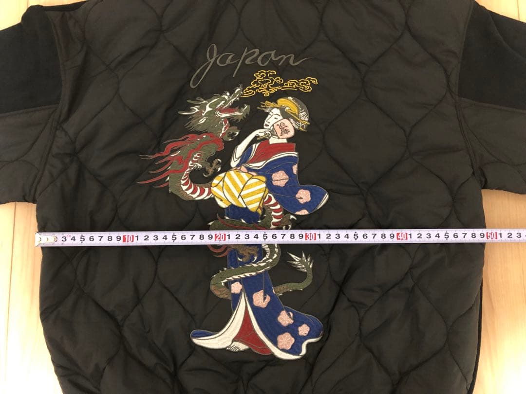 Schott（ショット）レディ ウィズ ドラゴン キルティング コンビ パーカー