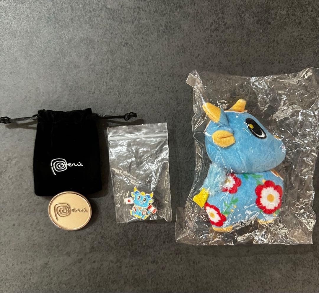 大阪　関西万博　ペルー　ピンバッチ　マグネットピン　ぬいぐるみ　3点セット