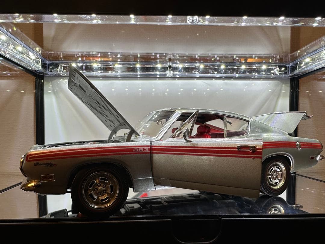 1969 Plymouth Barracuda 1/18シルバー　稀少品