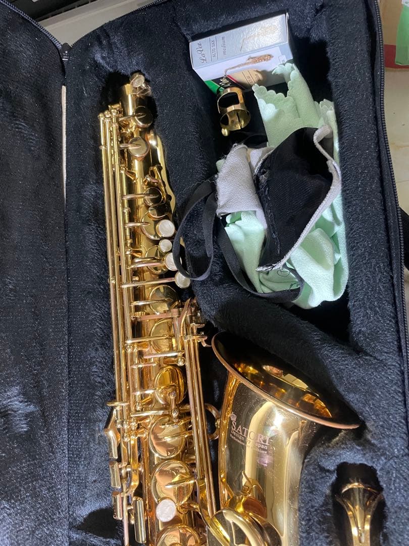 サクソフォン ゴールド アルトサックス