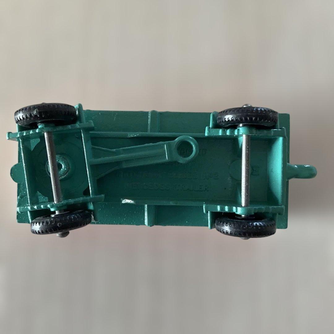 ミニカー　マッチボックス　2 メルセデス　トレーラー