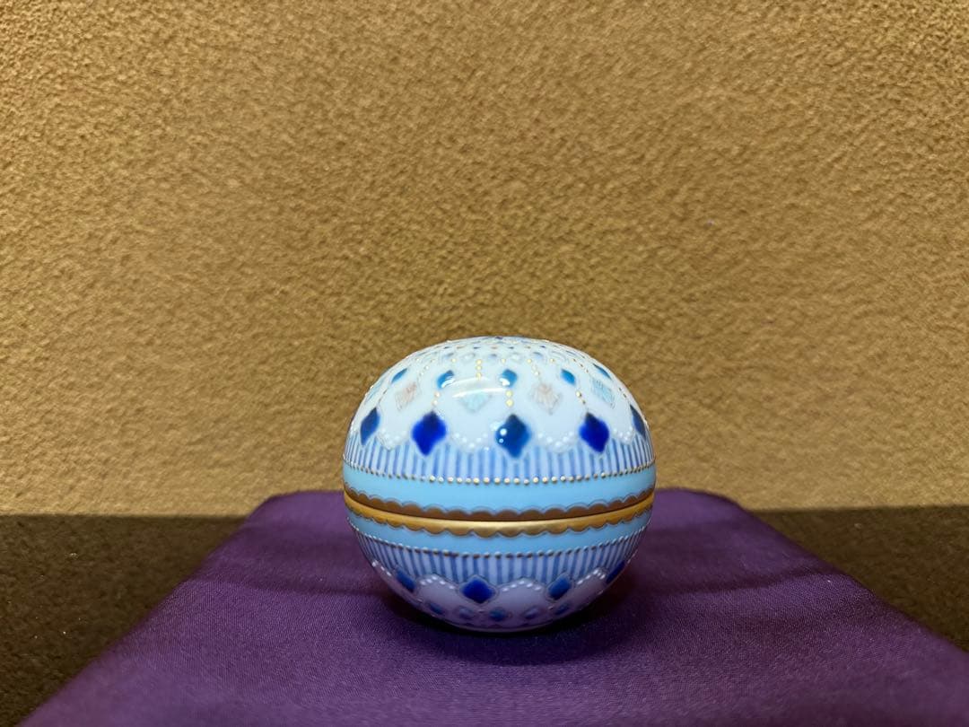 九谷焼　早助千晴　つばめ　蓋物　共箱