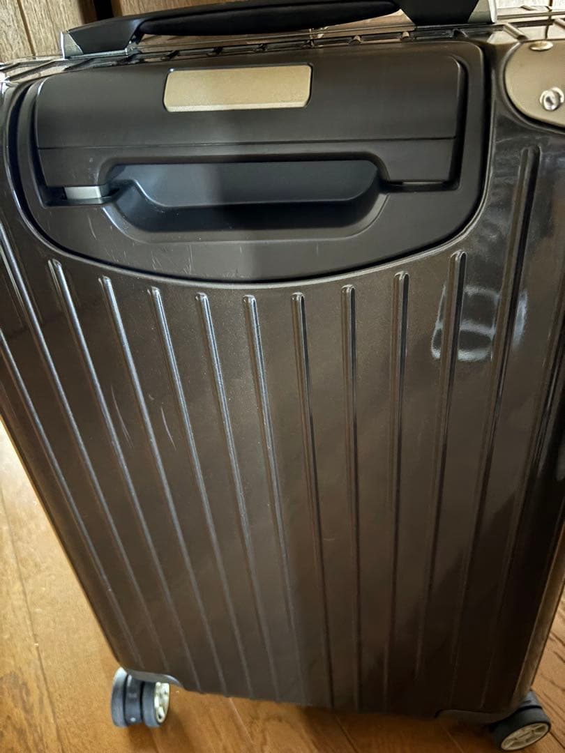 連休中セール RIMOWA リモワ エッセンシャル キャビン　説明文写真追記