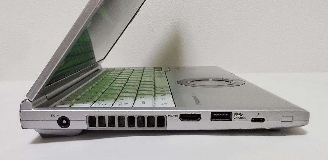 【外出先でも快適作業】Panasonic レッツノート CF-SV9HD5VS