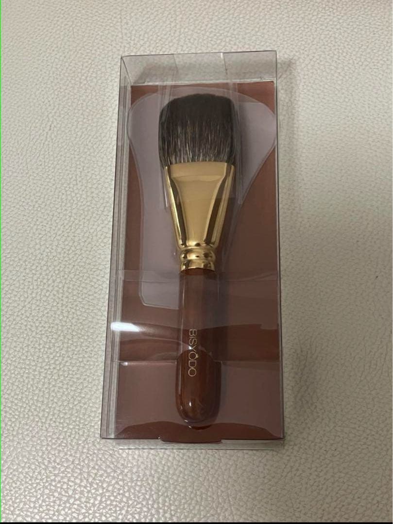 ゆ*き様 【人気商品★再入荷】ウエダ美粧堂 パウダーブラシ (圧巻の職人技) ラ