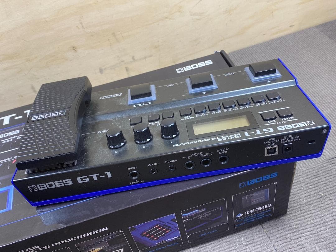 26 BOSS GT-1 ギター　マルチエフェクター