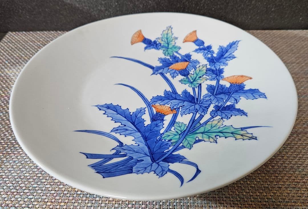 鍋島焼　鍋島御庭焼　名工　市川光春 作　 草花文様　飾り皿額皿　 約26.6cm