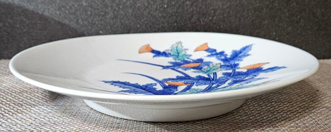 鍋島焼　鍋島御庭焼　名工　市川光春 作　 草花文様　飾り皿額皿　 約26.6cm