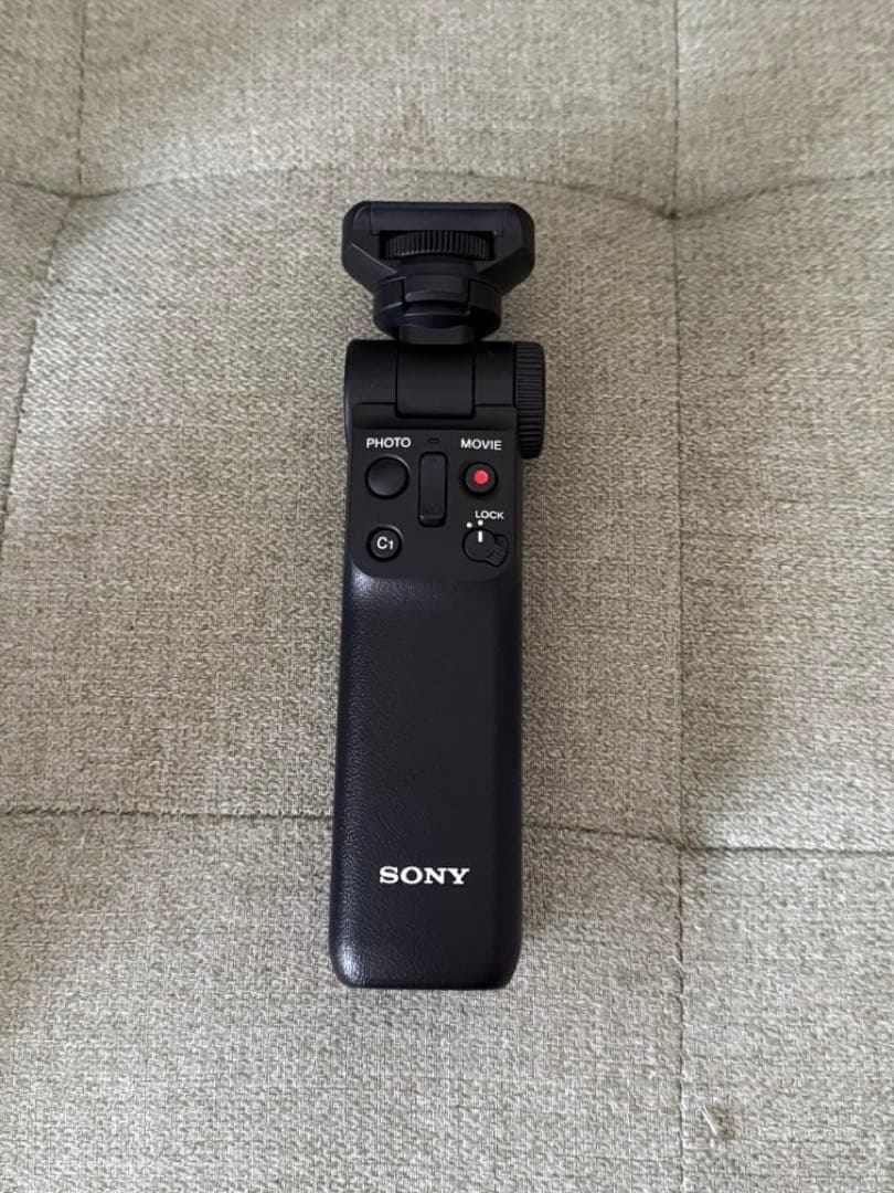 【使用少なめ】SONY ZV-E10ミラーレスカメラ+グリップ+メモリーカード付