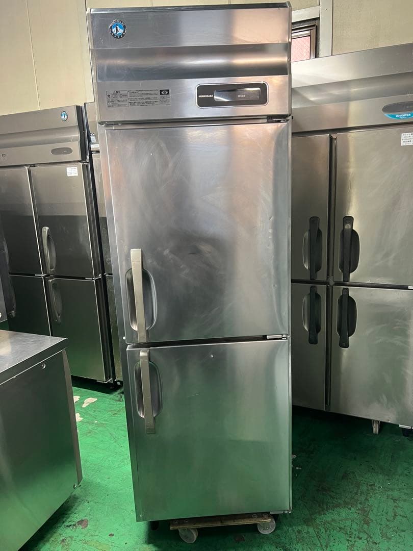 2022年ホシザキ縦型冷凍庫 625x650x1910