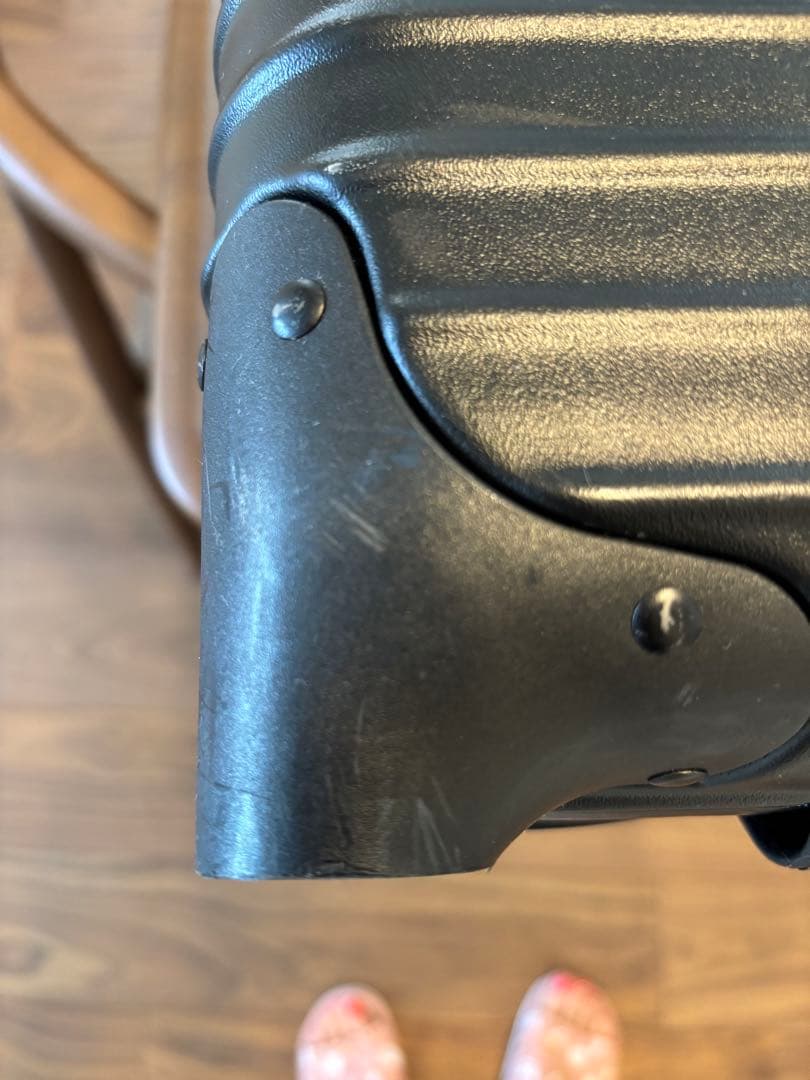 RIMOWA ブラックキャリーケース