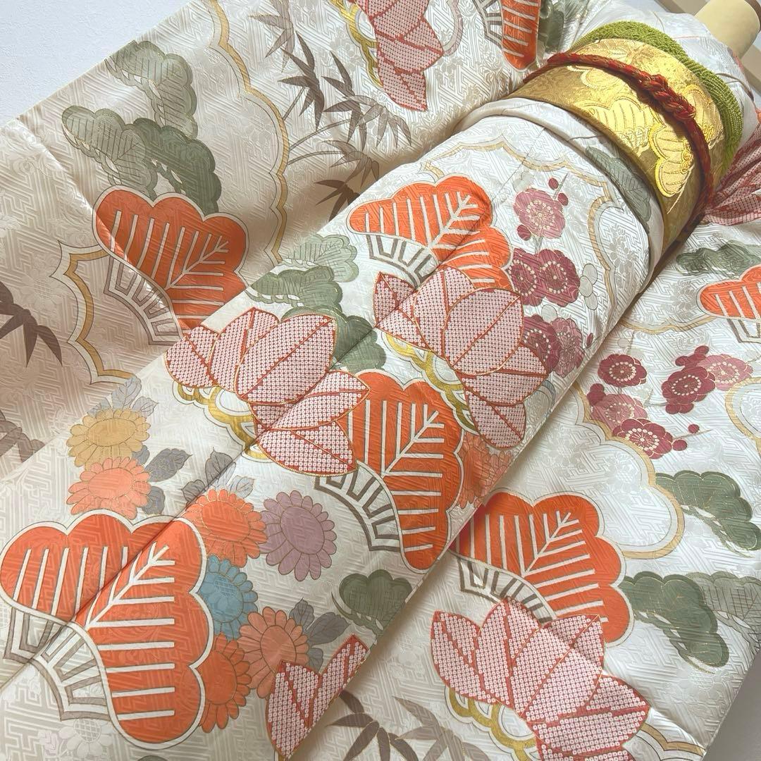 425 振袖フルセット 正絹 オフホワイト 白 金彩 駒刺繍 松竹梅 レトロ