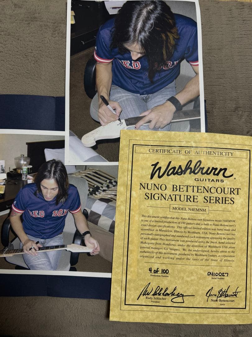 N4E MNM \"Limited Edition\"の美品中古