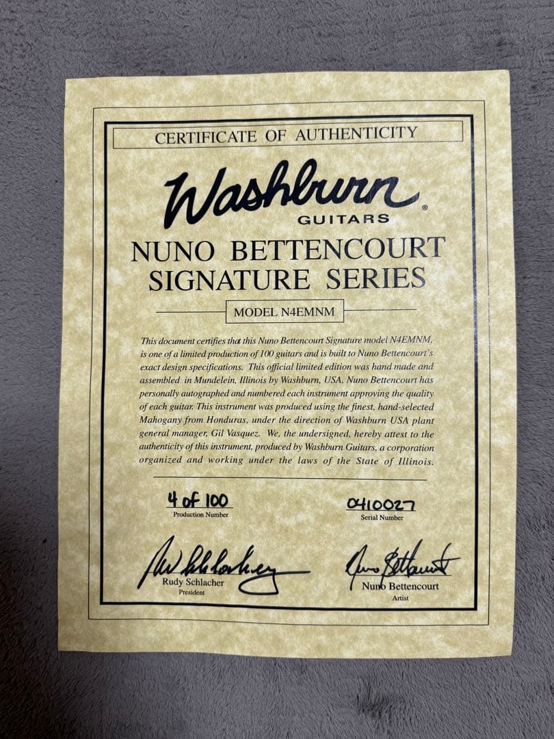 N4E MNM \"Limited Edition\"の美品中古