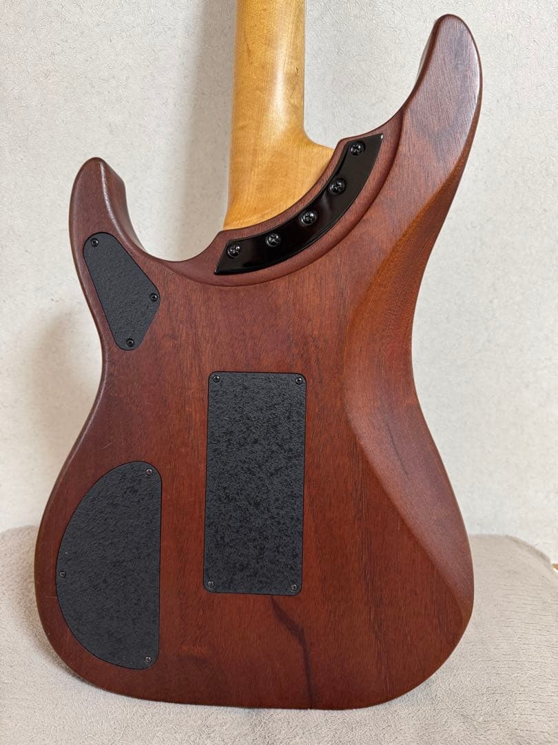 N4E MNM \"Limited Edition\"の美品中古