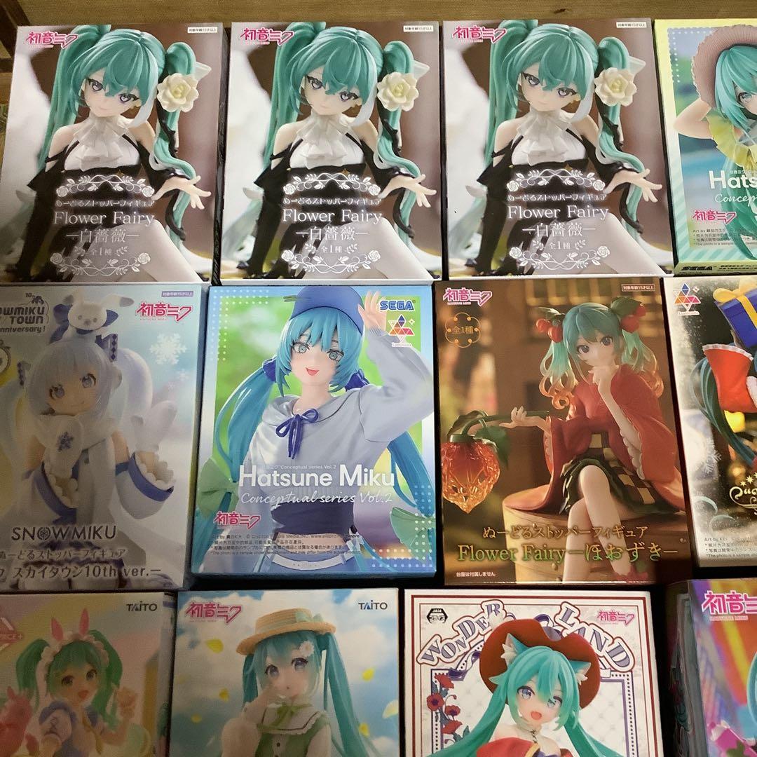 J*2様 初音ミク　アミューズ景品フィギュアまとめ売り⑦
