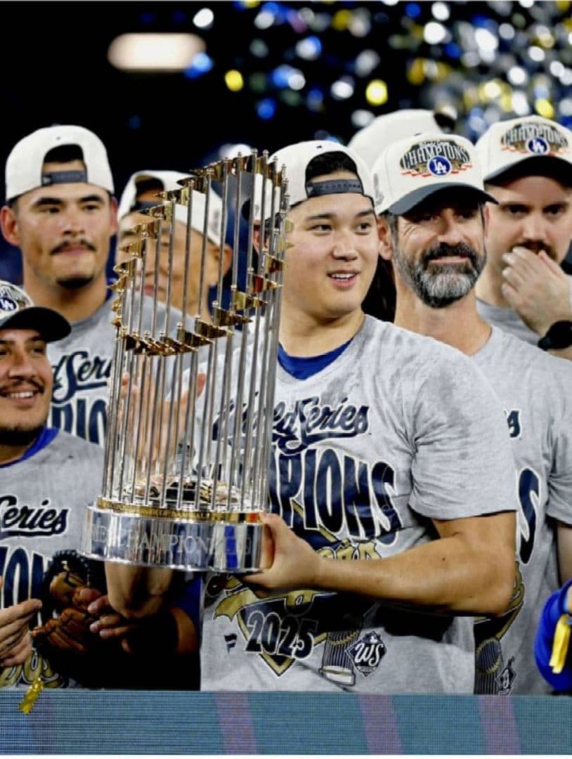 【正規品】ドジャース2025ワールドシリーズチャンピオン パーカーＬ