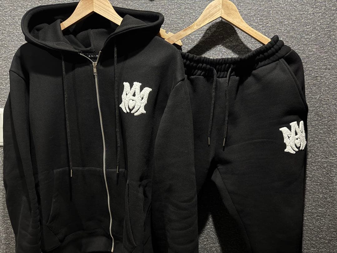 ｛ラスト早い者勝ち｝amiriロゴセットアップ